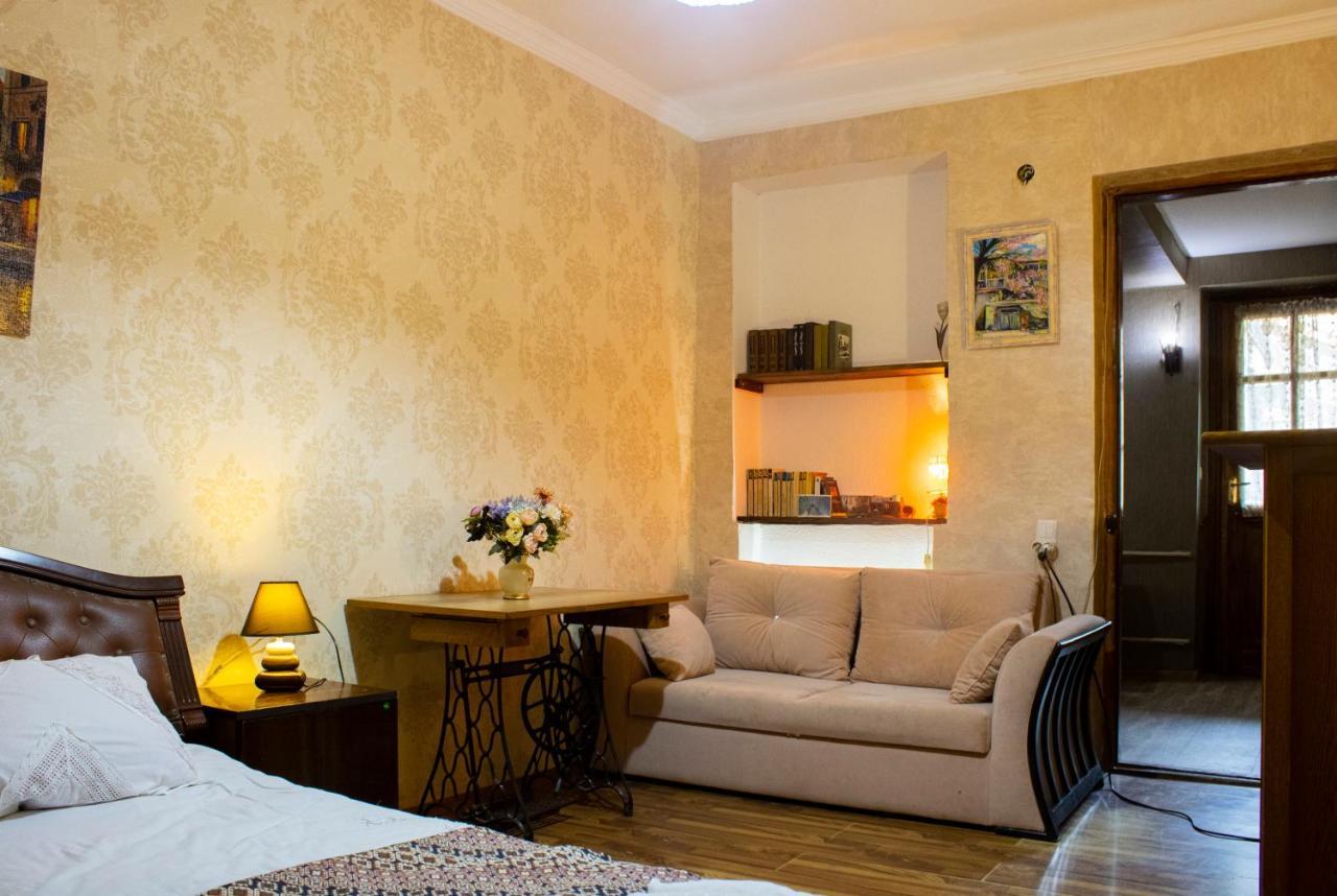 Nino'S Guest House Tbilisi Exterior foto