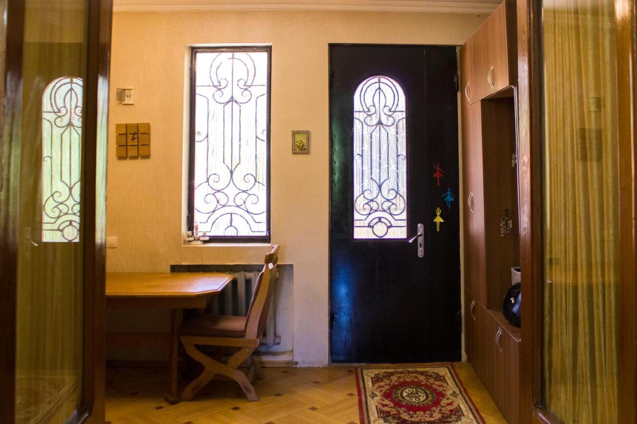 Nino'S Guest House Tbilisi Exterior foto
